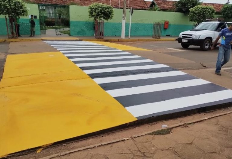 Sinaliza O Demutran D Continuidade Pintura De Faixas Elevadas E De