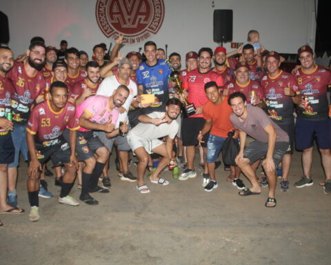 Resenha Futebol Clube foi o campeão do campeonato promovido pelo Campeonato de Futebol Categoria Livre promovido pela Associação dos Veteranos Aparecidenses (AVA) em 2023/ Foto: Costa Leste News