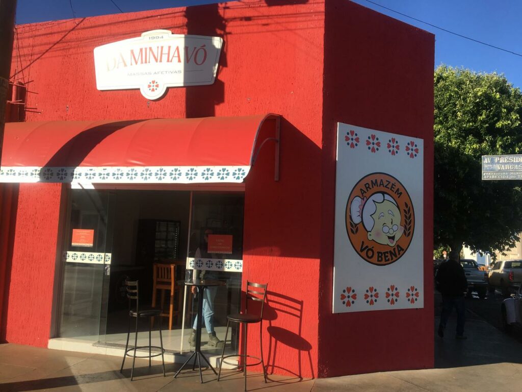 Armazém Vó Bena está localizado na Av. Presidente Vargas