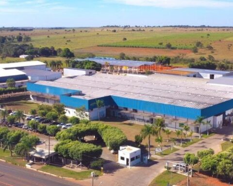 Acidente fatal e conduta habitual de não acompanhar ou exigir a observância de medidas de segurança e saúde pelas terceirizadas motivaram penalidades