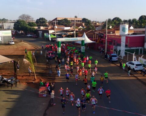 A 3ª terceira edicação da corrida Fire Run teve o percurso de 5 km/ Foto: Dú Borges