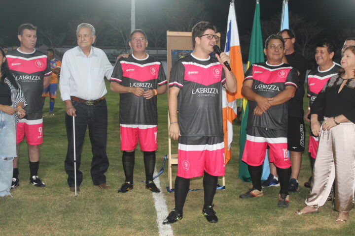 Prefeito José Natan esteve presente na reinauguração do Estádio Pereirão/ Foto: Costa Leste News