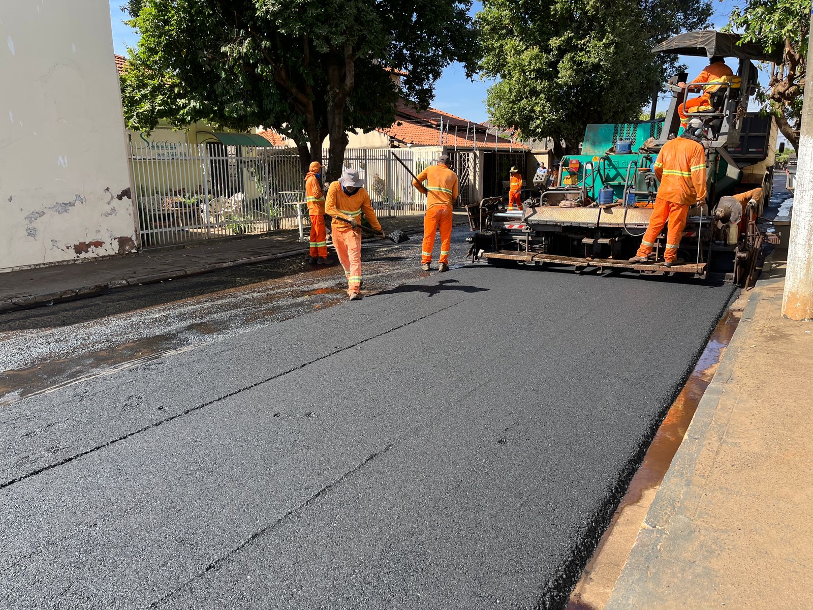 O recapeamento está sendo realizado também na Rua Presidente Dutra/ Foto: Divulgação