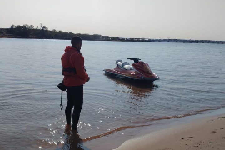 Bombeiros realizaram buscas pelo adolescente desde sábado (24) / Foto: Joelder Souza