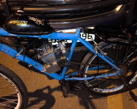 Ciclomotor recuperado pela Polícia Militar/ Foto: Luiz Carlos Pereira Vieira