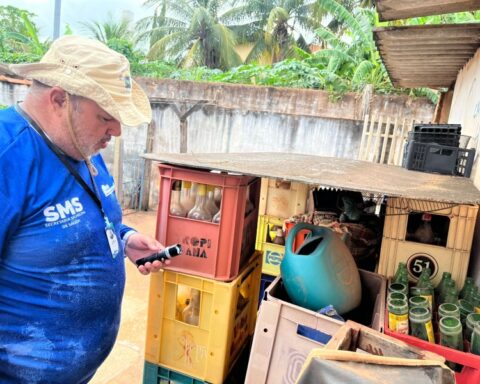 Medidas preventivas são tomadas para o extermínio de criadouros do mosquito Aedes Aegypti pela Prefeitura Municipal
