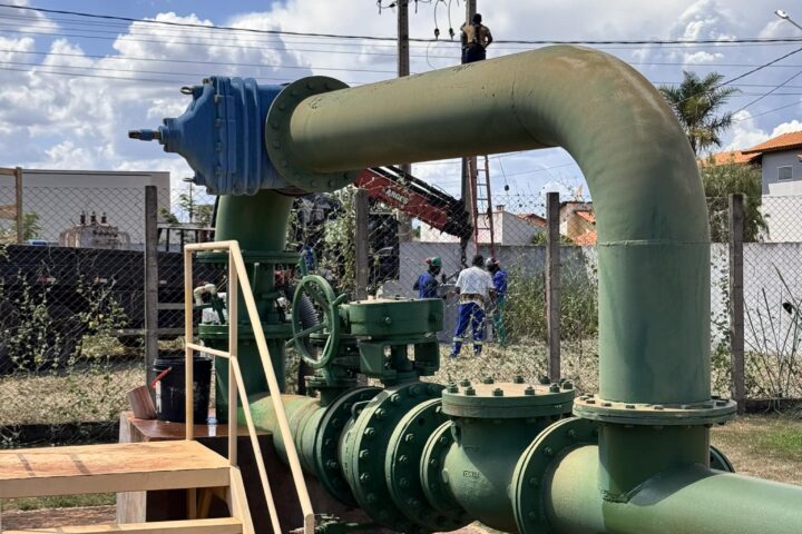 Empresa Sanesul realizou a troca do transformador danificado por um novo. Foto: Ber Galter