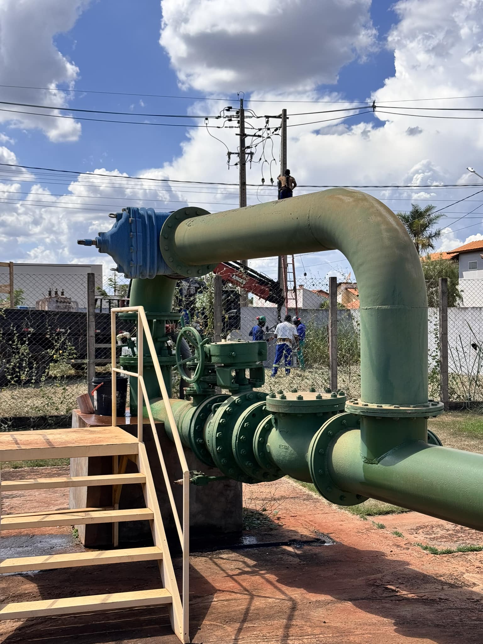 Empresa Sanesul realizou a troca do transformador danificado por um novo. Foto: Ber Galter