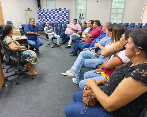 Reunião entre vereadores e representantes das farmácias aconteceu no dia 27 de março/ Foto: Assessoria Câmara Municipal