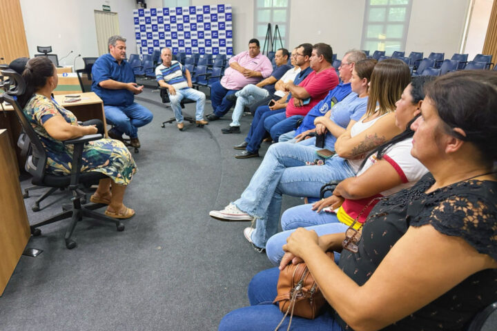 Reunião entre vereadores e representantes das farmácias aconteceu no dia 27 de março/ Foto: Assessoria Câmara Municipal