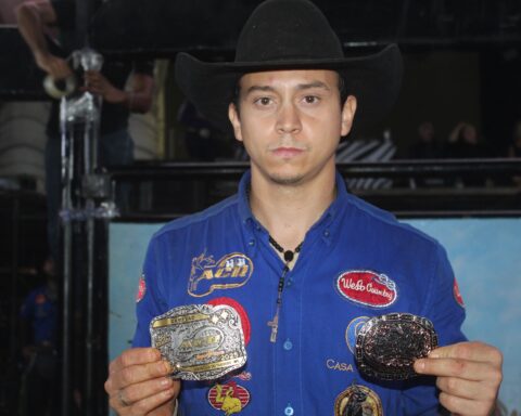 O campeão do rodeio em touros, foi o peão Roberto Carlos Vieira, da cidade de Santa Fé do Sul-SP, com 347, 25 pontos