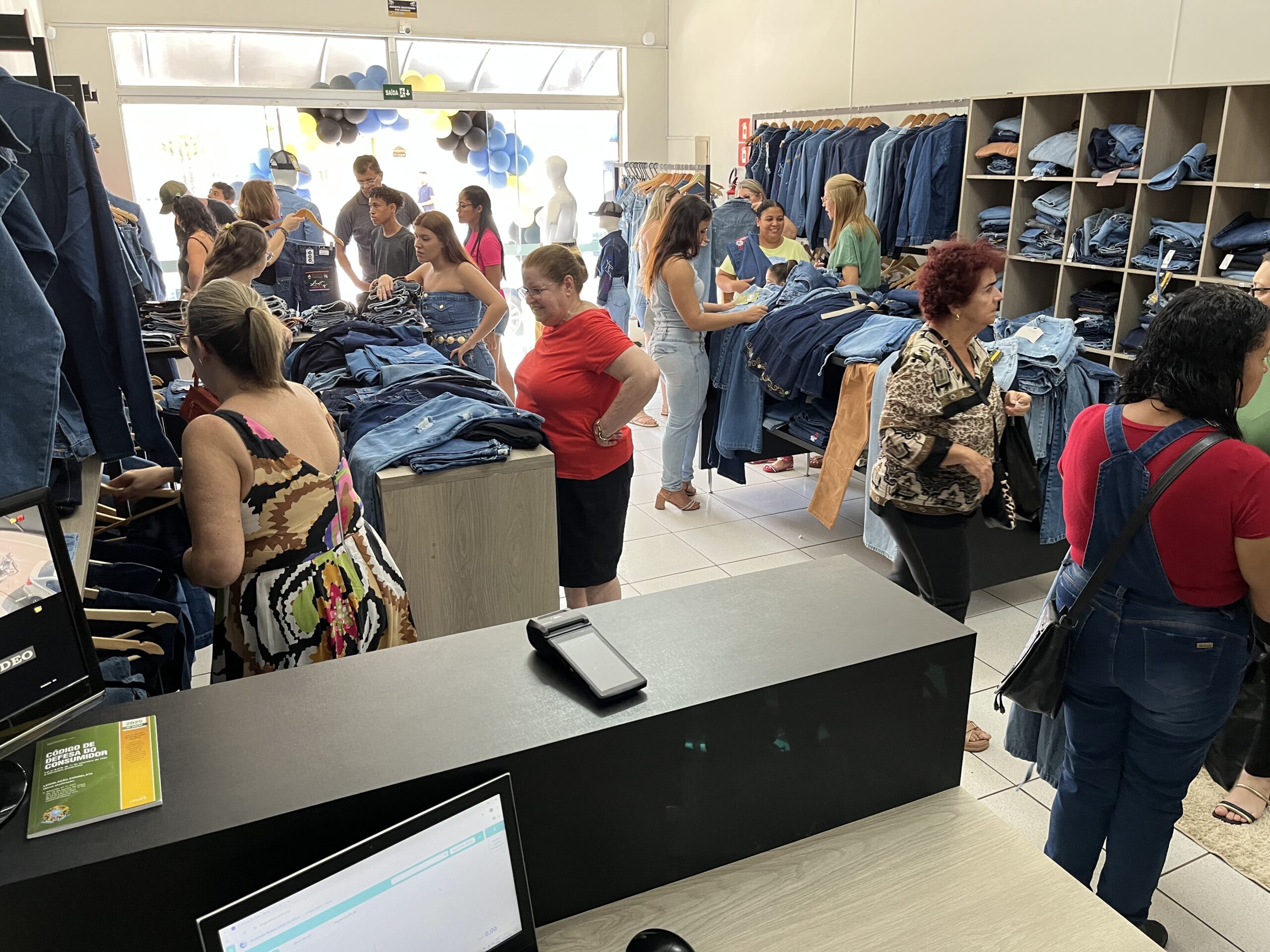 Loja Mais Jeans é inaugurada em Aparecida do Taboado com peças a partir de R$ 49,90