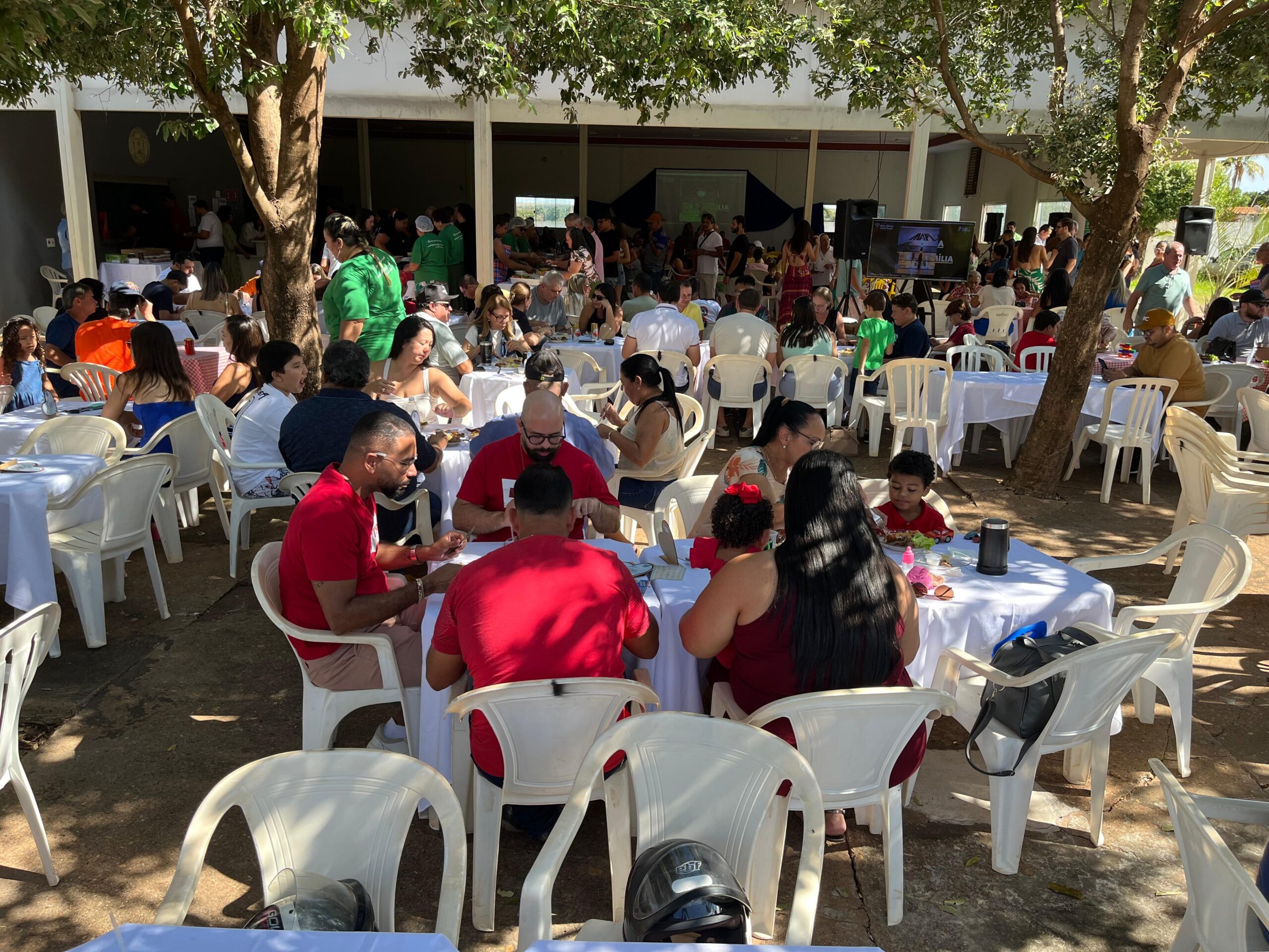 Almoço realizado em 2025/ Foto: Arquivo Costa Leste News