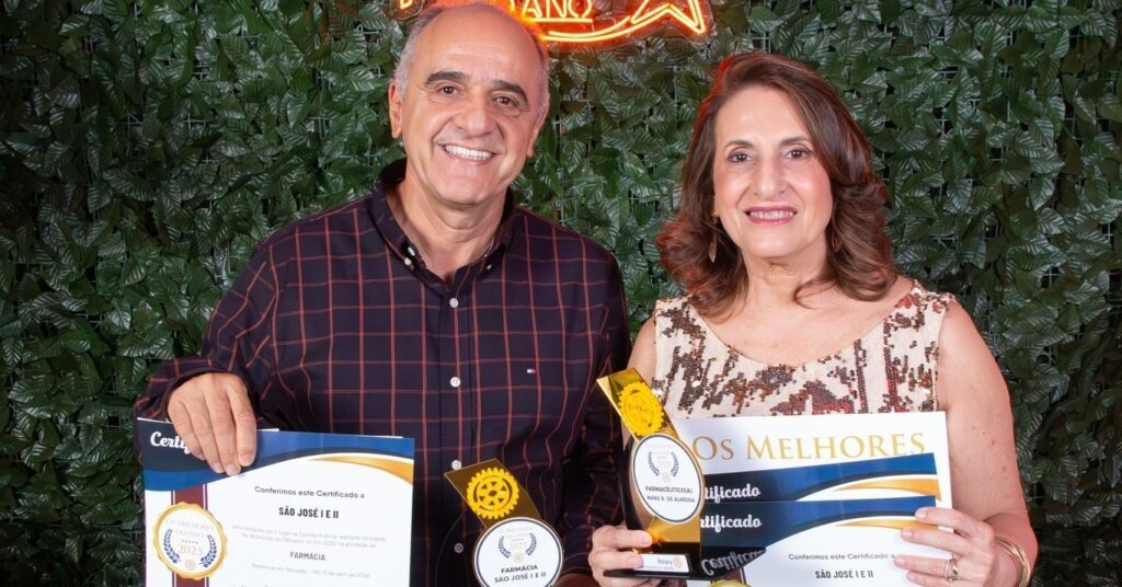 FARMACÊUTICA - MARA R. DE ALMEIDA